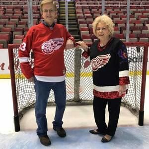 Meet your Posher, Lora